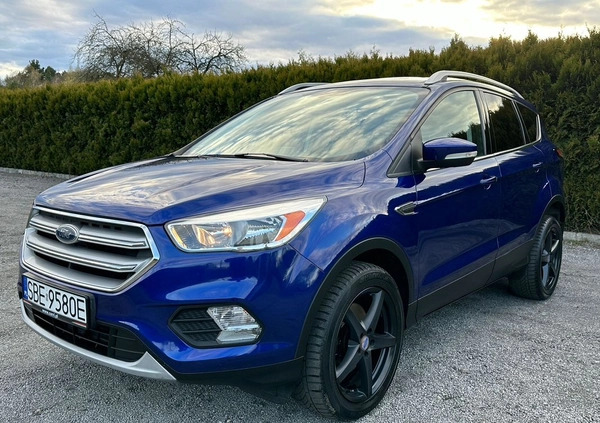 Ford Kuga cena 58000 przebieg: 191000, rok produkcji 2016 z Poręba małe 352